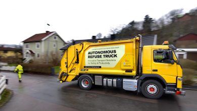 Volvo Trucks testează un camion autonom pentru colectarea gunoiului
