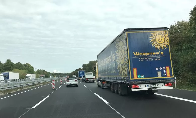 Bruxeless-ul vrea revizuirea taxelor rutiere și a normelor de muncă pentru șoferii de camion