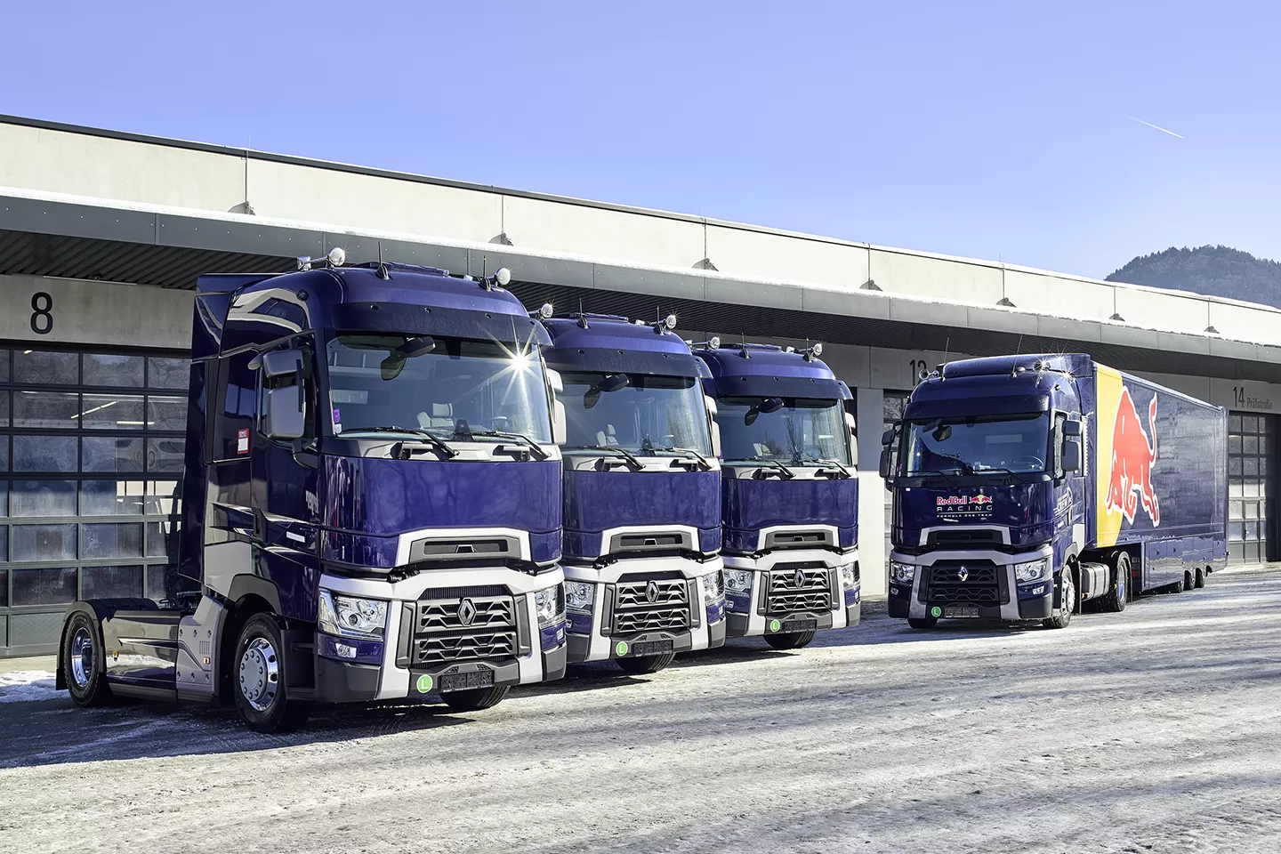 Încă trei camioane Renault Trucks T 520 High în flota Red Bull Racing 5 Încă trei camioane Renault Trucks T 520 High în flota Red Bull Racing