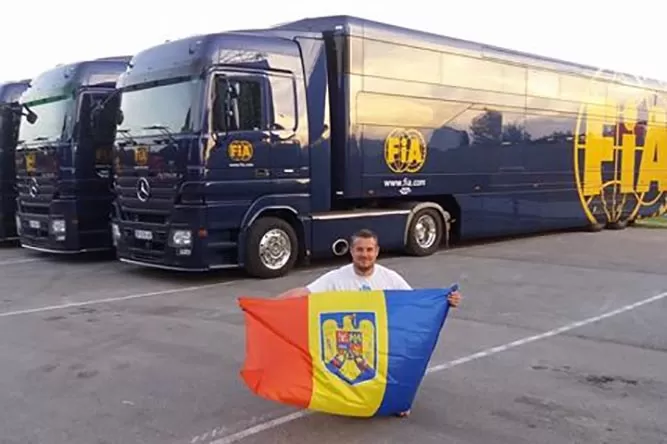 Noi suntem români sau... mai suntem români?