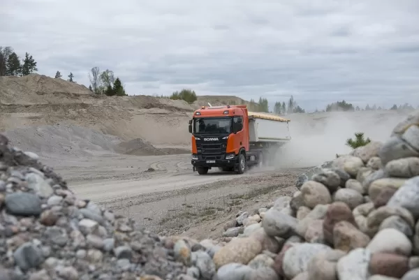 Camioanele Scania XT vin cu numeroase caracteristici de siguranță