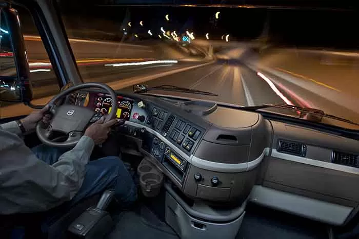 Normele europene privind timpul de odihnă al șoferului în prim plan