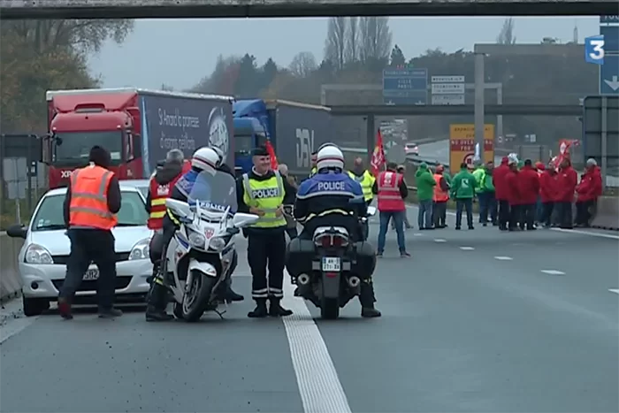 Acțiune sindicală de informare a șoferilor de camion străini în Franța 1 Acțiune sindicală de informare a șoferilor de camion străini în Franța
