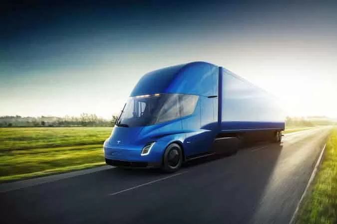 Walmart a lansat o precomandă pentru 15 camioane Tesla Semi 1 Walmart a lansat o precomandă pentru 15 camioane Tesla Semi
