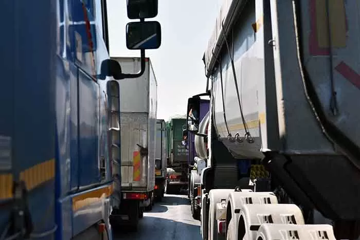 Acciza la carburanți scoate transportatorii rutieri în stradă în 2018 1 Acciza la carburanți scoate transportatorii rutieri în stradă în 2018