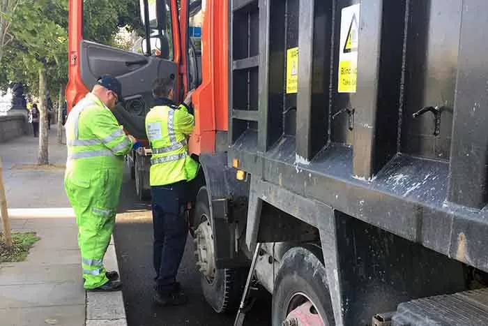 Unul din 13 camioane din Marea Britanie folosesc dispozitive de fraudare a emisiilor