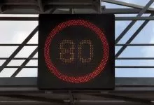 Franța reduce viteza maximă la 80 km/h pe drumurile naționale