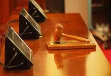 Compensații salariale câștigate în instanță de un șofer de camion ceh