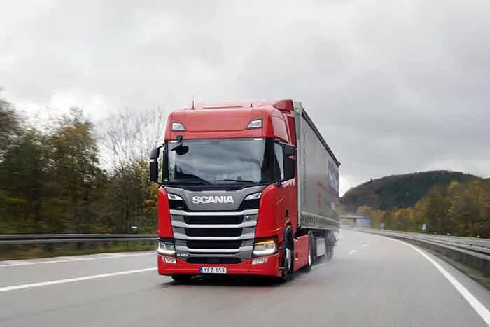Scania R 450 s-a impus în cadrul celui mai complex test comparativ european 1 Scania R 450 s-a impus în cadrul celui mai complex test comparativ european