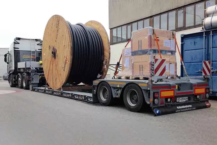 Nicio limită pentru trailerele cu platformă coborâtă Kässbohrer K.SLL 2 1 Nicio limită pentru trailerele cu platformă coborâtă Kässbohrer K.SLL 2