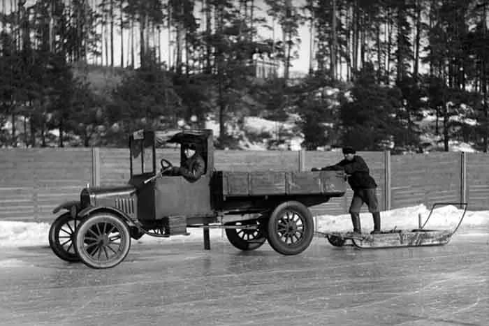 Nokian Tyres aniversează 120 de ani de la inventarea anvelopei de iarnă