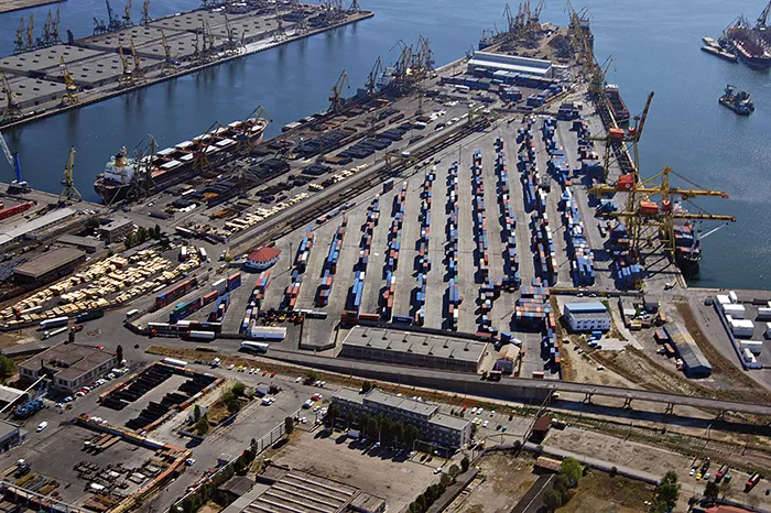 Meciul dintre Rotterdam și portul Constanța se va termina mereu cu multe goluri la zero 1 Meciul dintre Rotterdam și portul Constanța se va termina mereu cu multe goluri la zero