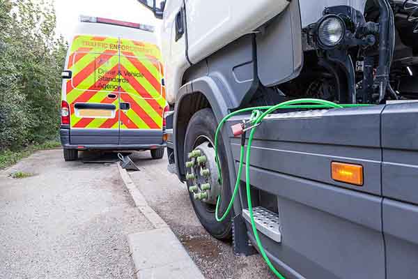 Aproape 400 de camioane cu emulatoare AdBlue depistate în ultimele 6 luni în Marea Britanie