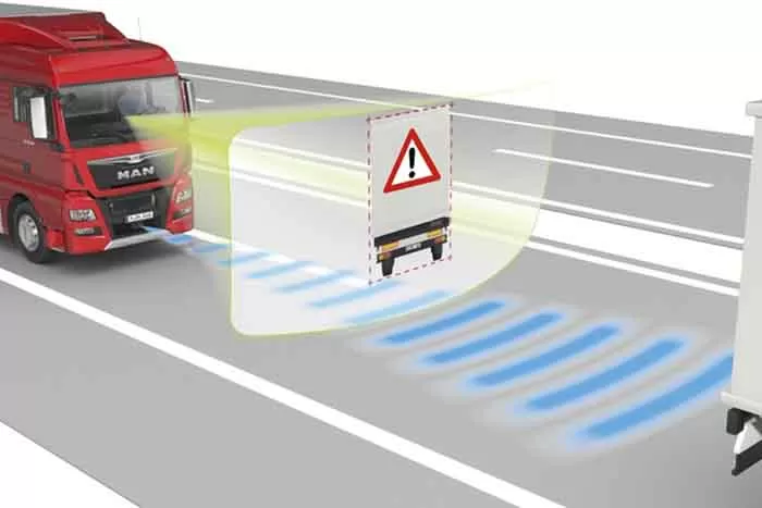 Noile standarde UE de siguranță a vehiculelor ar putea preveni 25.000 de decese în 15 ani