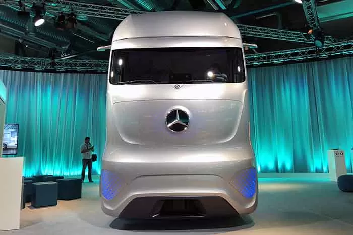 Un inside despre cum ar putea arăta camionul viitorului în viziunea Mercedes-Benz 6 IMG 6831