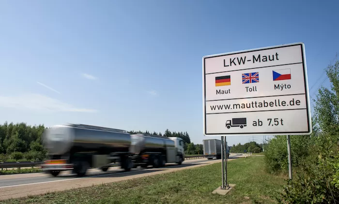 Extinderea rețelei de drumuri supuse taxării din Germania va afecta aprox. 140.000 de camioane 1 Extinderea rețelei de drumuri supuse taxării din Germania va afecta aprox. 140.000 de camioane