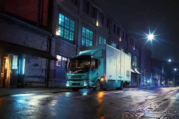 Patru motive pentru care camioanele electrice sunt un câștig pentru orașe