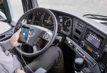 Apple CarPlay și MirrorLink disponibile pe camioanele Mercedes-Benz