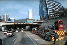 Iată cum se conduce un camion de pompieri cu semiremorcă în SUA (VIDEO)