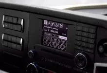 7 din 10 șoferi români ascultă tot timpul muzică la volan