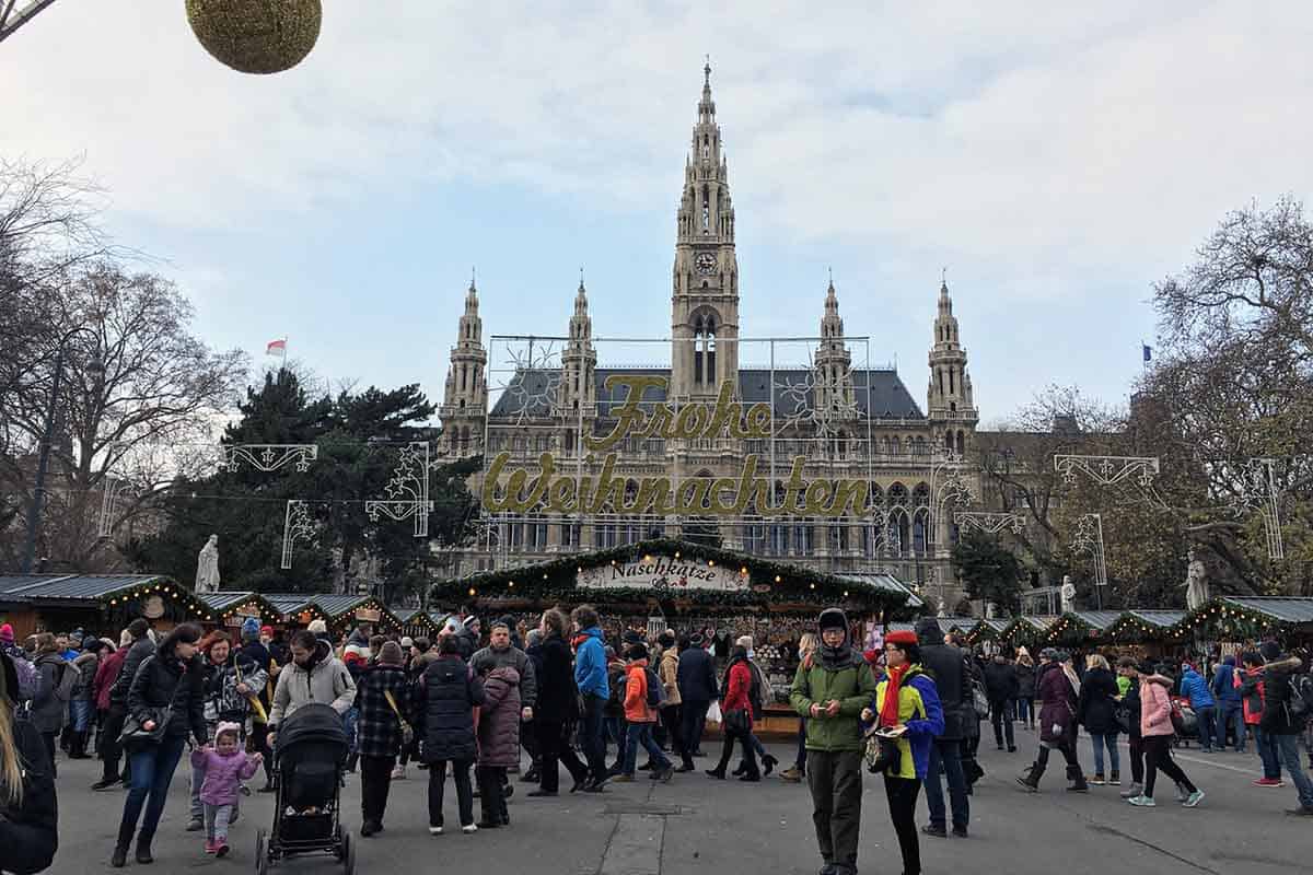 Trei dintre cele mai spectaculoase târguri de Crăciun din Europa 3 Trei dintre cele mai spectaculoase târguri de Crăciun din Europa