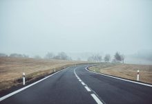Ceață și vizibilitate între 50 și 100 de metri pe autostrada A2 și drumuri din mai multe județe