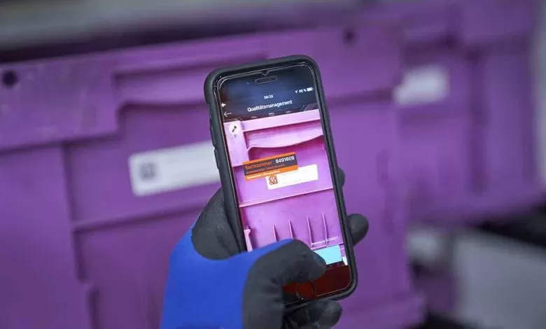 Dispozitivele inteligente susţin angajaţii BMW din logistică în logistica fără hârtii