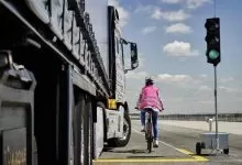 Ce ar ajuta mai mult un șofer de camion: senzorii sau vizibilitatea directă? 13 Ce ar ajuta mai mult un șofer de camion: senzorii sau vizibilitatea directă?