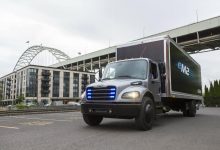 Compania Penske operează primul camion electric Freightliner eM2 din SUA