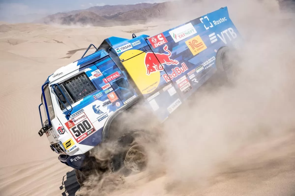 Țarul Nikolaev continuă să domine clasamentul general și după etapa a șasea de Dakar