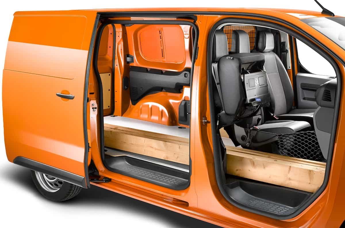 Opel a publicat primele informații și imagini cu noua generație Vivaro 5 Opel a publicat primele informații și imagini cu noua generație Vivaro