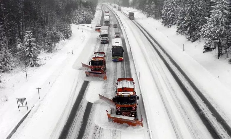 1.3 milioane de kilometri parcurși în trei săptămâni de plugurile de zăpadă în Austria