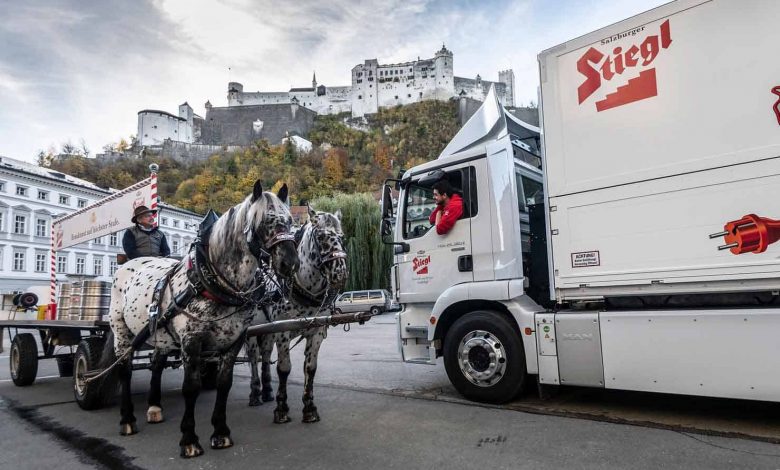 Producătorul austriac de bere Stiegl livrează în Salzburg cu un camion electric MAN TGM