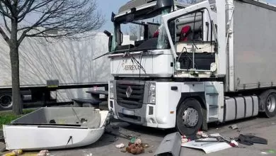 Șofer de camion grav rănit după ce butelia cu propan din cabină a explodat