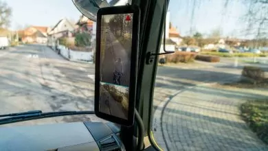 Sideguard Assist și MirrorCam ajută la evitarea accidentelor la efectuarea virajului la dreapta