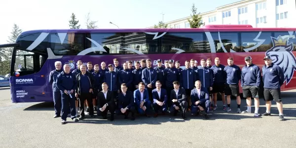 Echipa națională de hochei pe gheață a Cehiei va călători cu un autobuz Scania Interlink HD