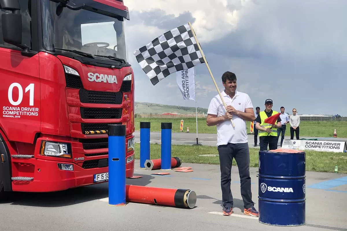 Eugen Grigore alias “Tataie” a câștigat finala Scania Driver Competitions din România