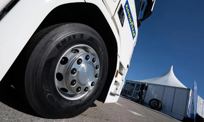 Goodyear a lansat noile generații de anvelope pentru camion KMax GEN-2 și Fuelmax GEN-2