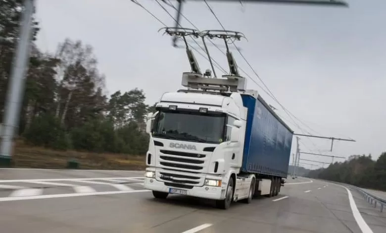 Deranjați de zgomotul produs de liniile aeriene de contact de pe “autostrada electrificată”