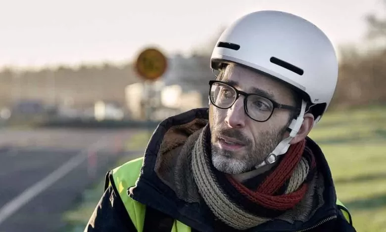 Scania s-a implicat în dezvoltare unei căști inteligente pentru bicicliști