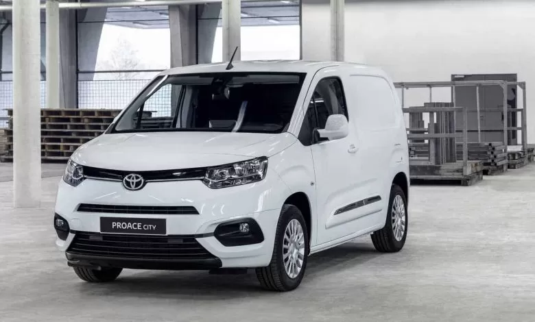 Toyota a prezentat versiunea europeană a utilitarei Proace City