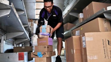 FedEx nu va mai furniza servicii de livrări expres pentru Amazon