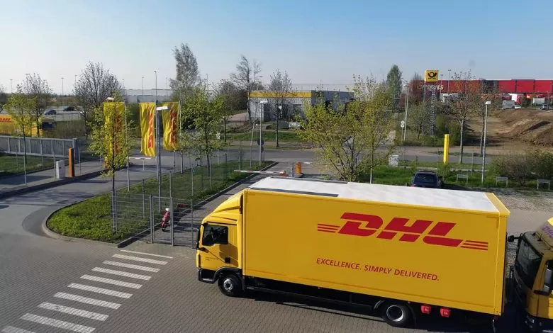 DHL Freight și-a extins flota cu 30 de camioane noi, ca parte a unui proiect de recrutare al șoferilor 1 DHL Freight și-a extins flota cu 30 de camioane noi, ca parte a unui unui proiect de recrutare al șoferilor