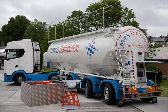 Lomas Distribution a câștigat premiul pentru inovație Tip-ex Tank-ex 2019 cu o semiremorcă siloz 1 Lomas Distribution a câștigat premiul pentru inovație Tip-ex Tank-ex 2019 cu o semiremorcă siloz