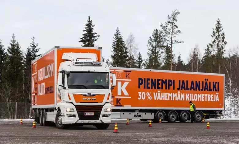Producătorii de camioane cer UE introducerea vehiculelor de mare capacitate (HCT) pentru reducerea emisiiei CO2