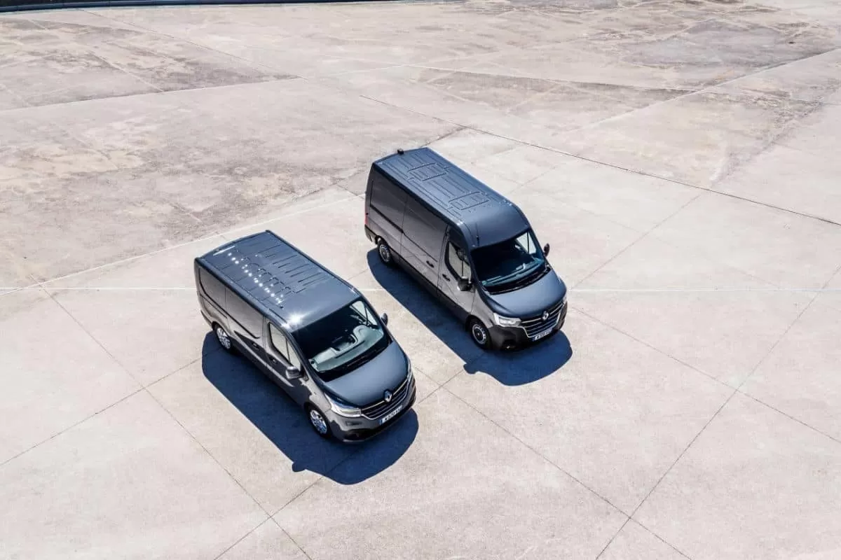 21227682 2019 New Renault MASTER and New Renault TRAFIC press tests in Portugal