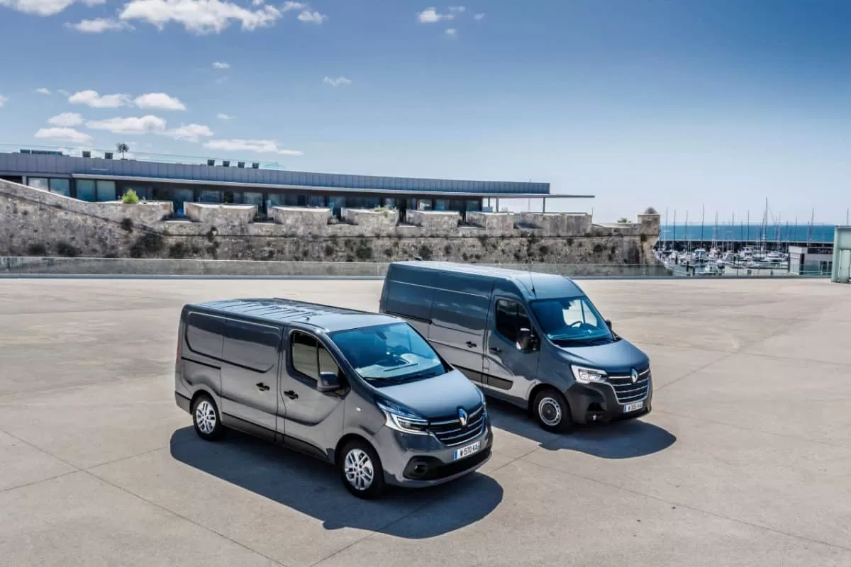21227685 2019 New Renault MASTER and New Renault TRAFIC press tests in Portugal
