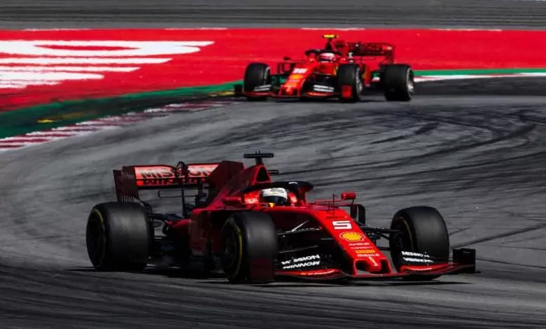 Doi imigranți descoperiți de britanici într-unul dintre camionele Scuderiei Ferrari 1 Doi imigranți descoperiți de britanici într-unul dintre camionele Scuderiei Ferrari