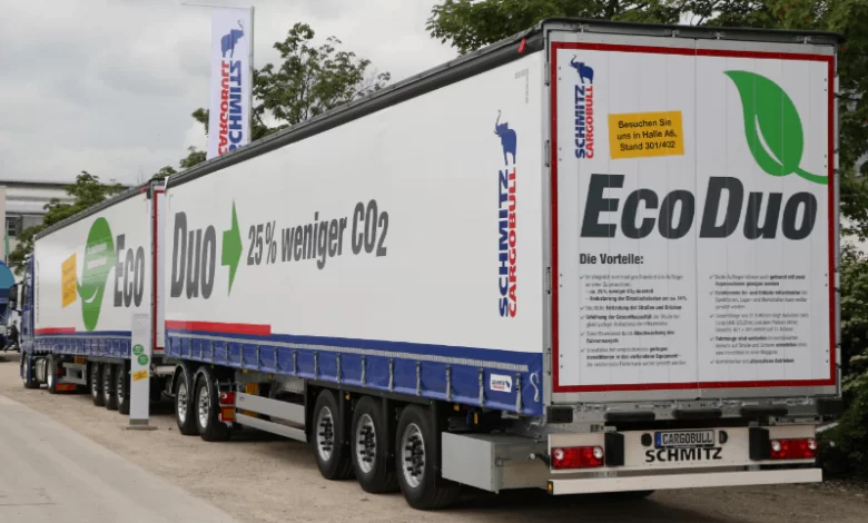 Transport eficient și ecologic cu noul sistem EcoDuo de la Schmitz Cargobull
