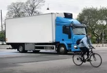 Pentru a mai circula prin München, camioanele trebuie echipate cu sistem de asistență la virare